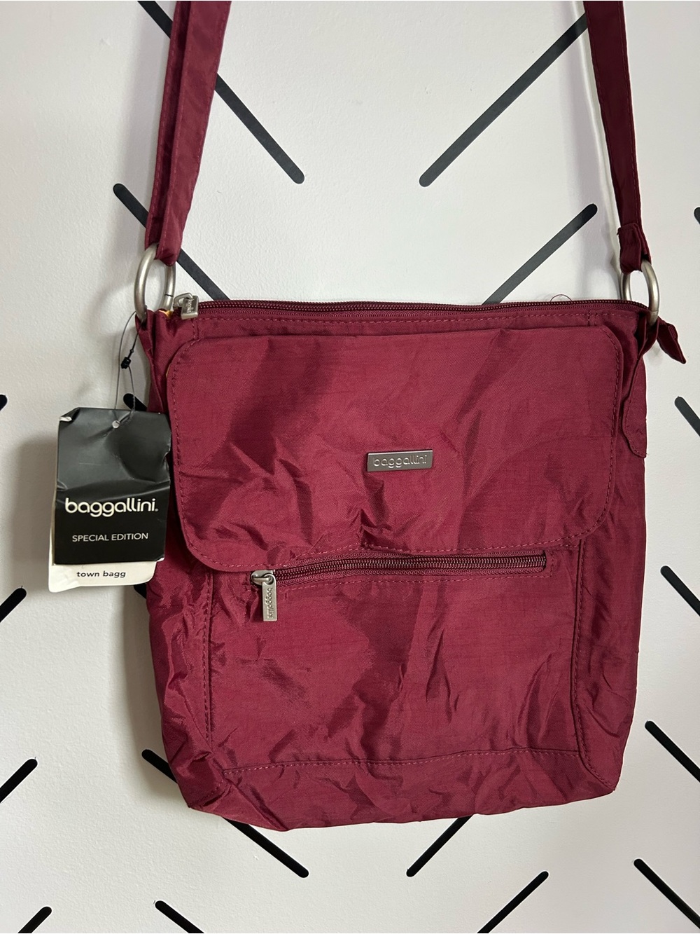 NWT baggalini special edition town bagg